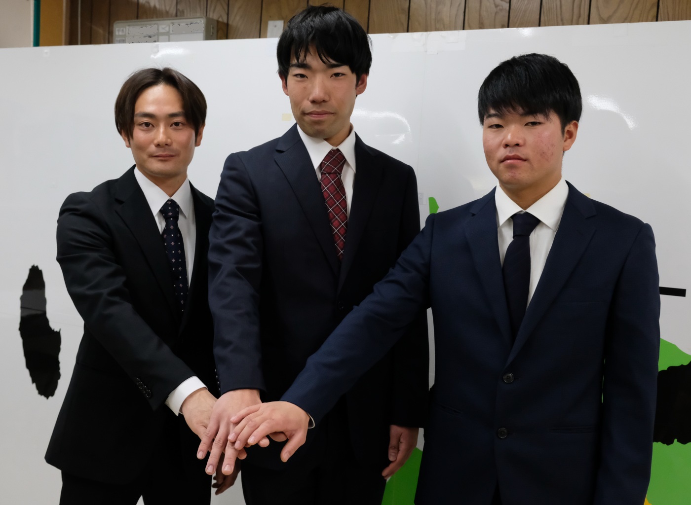 今年度騎手試験に合格した3名