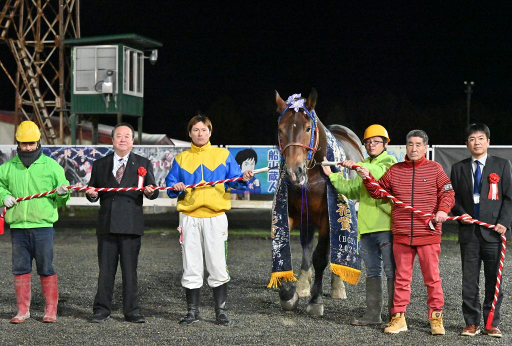 第50回ばんえい菊花賞を制したラポピージュニアの関係者